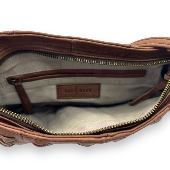 Anthropologie Day & Mood Levie Leather
Crossbody Bag Braided Adjustable - Picture 3 of 8